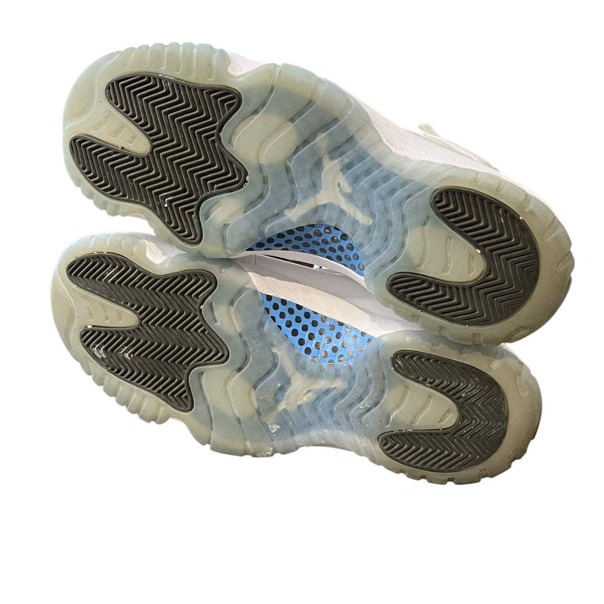 AIR JORDAN 11 RETROハイカットスニーカーCT8012-104