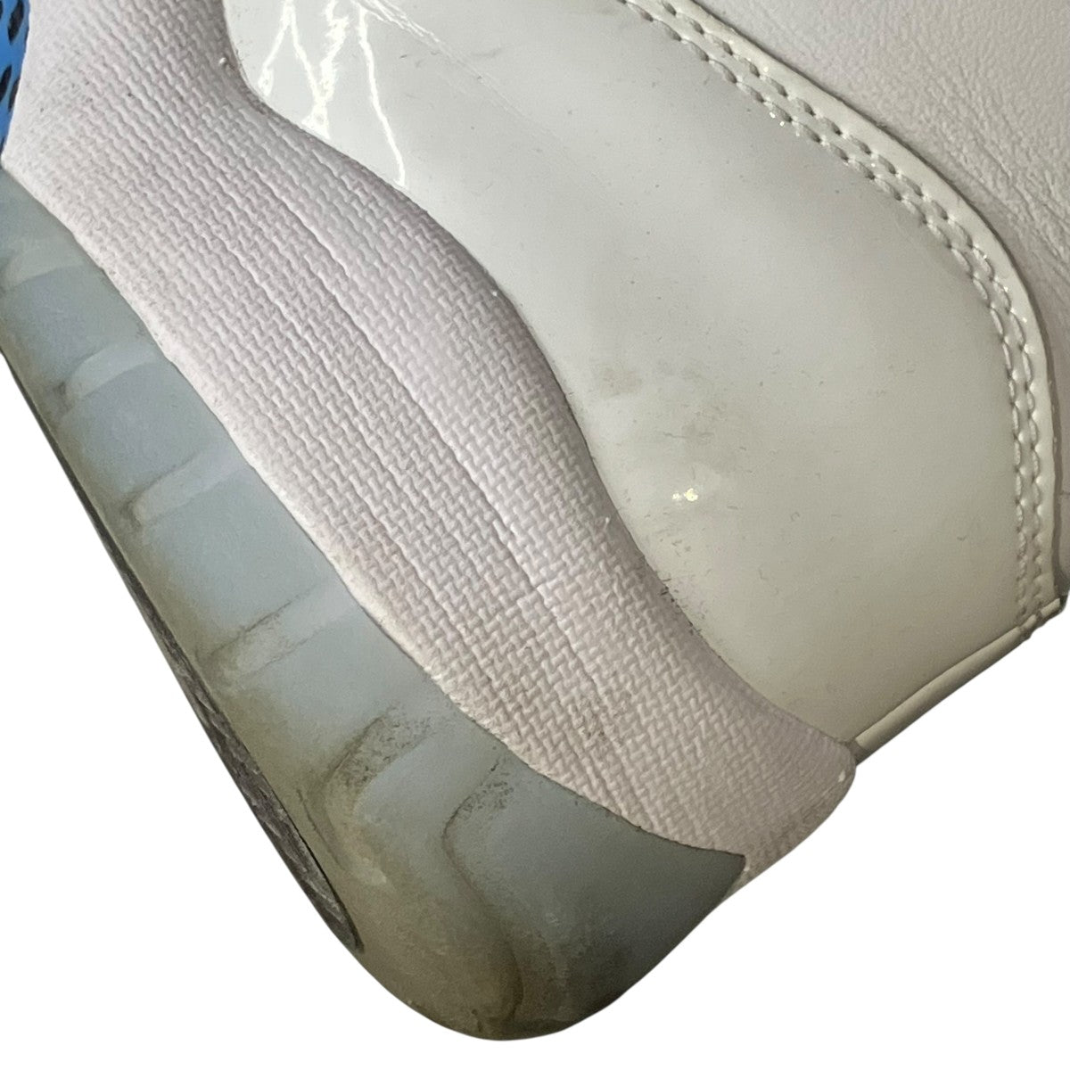 AIR JORDAN 11 RETROハイカットスニーカーCT8012-104