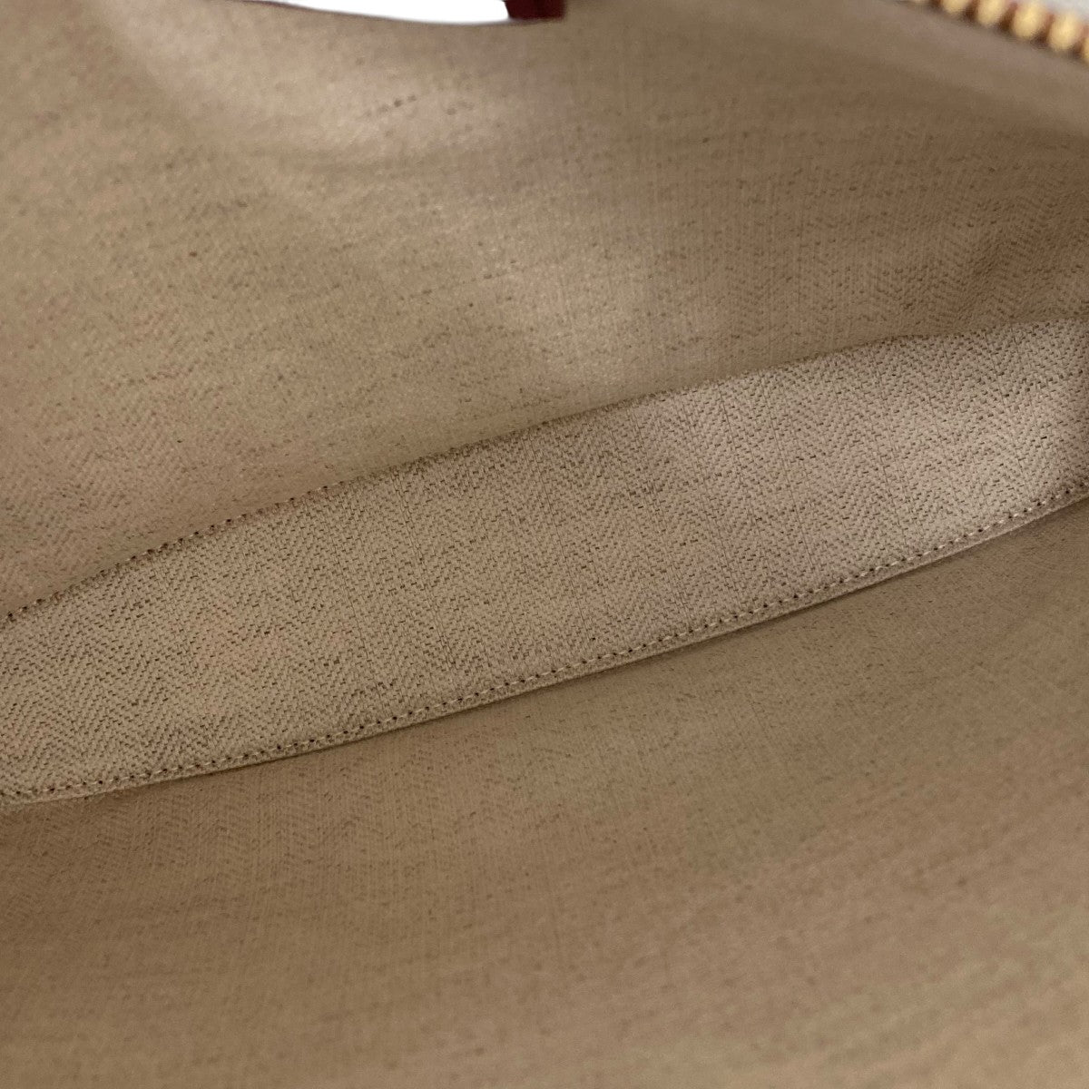 OBLONG POUCH PLAI CRIMSONクラッチバッグ