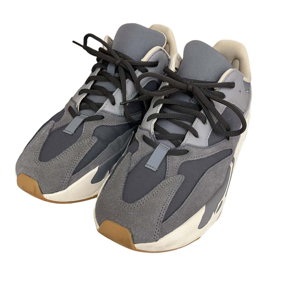 YEEZY BOOST 700 MAGNETスニーカーFV9922