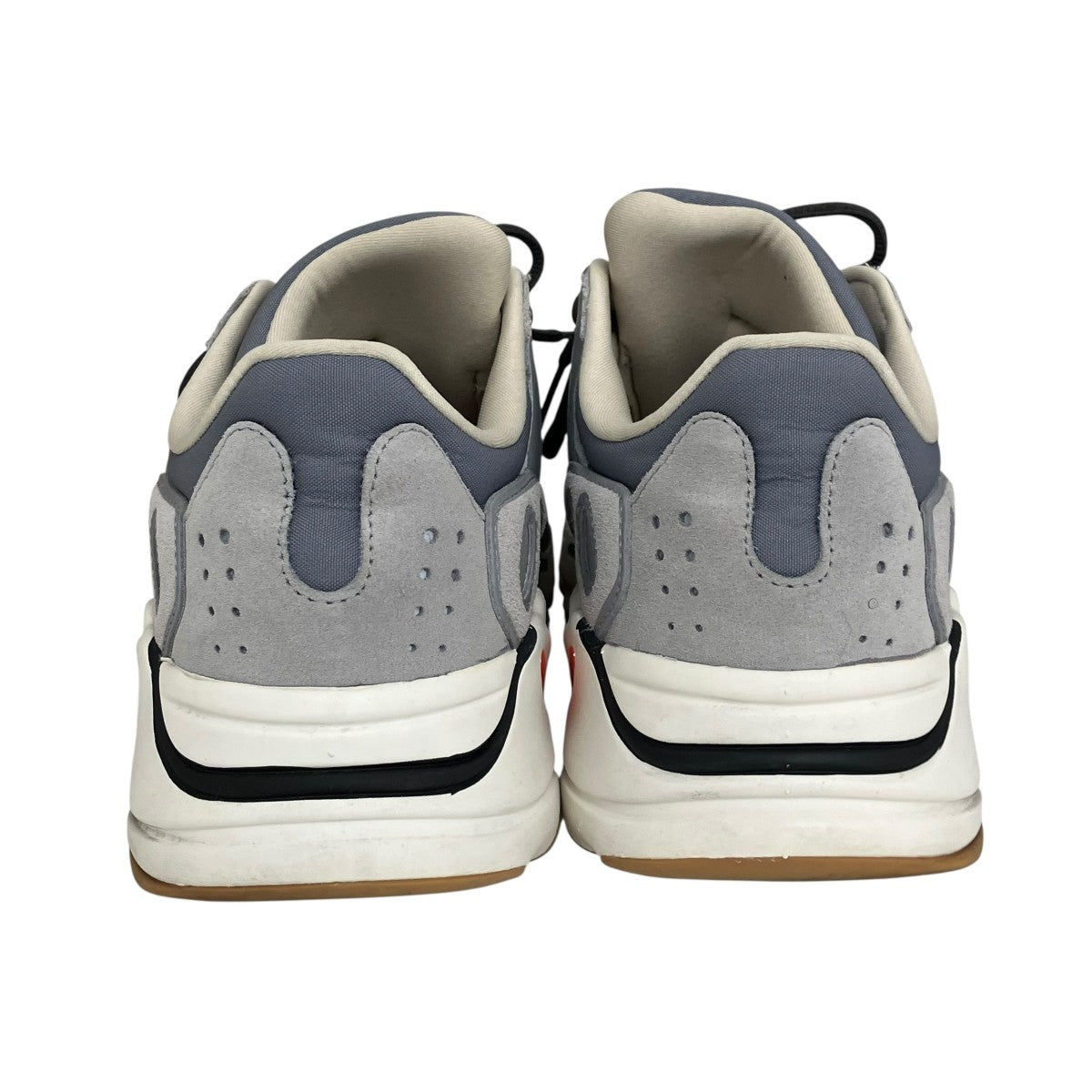 YEEZY BOOST 700 MAGNETスニーカーFV9922