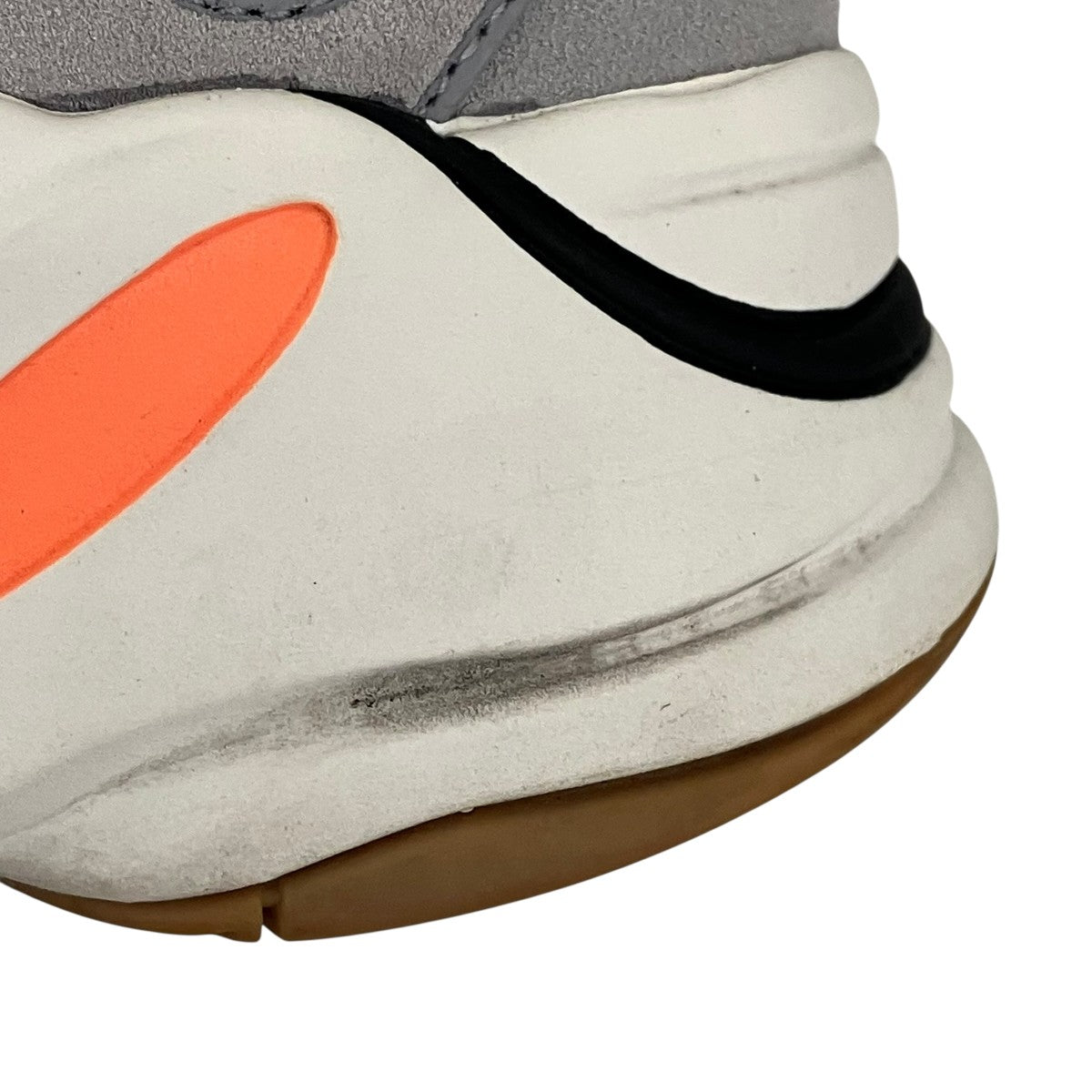 YEEZY BOOST 700 MAGNETスニーカーFV9922