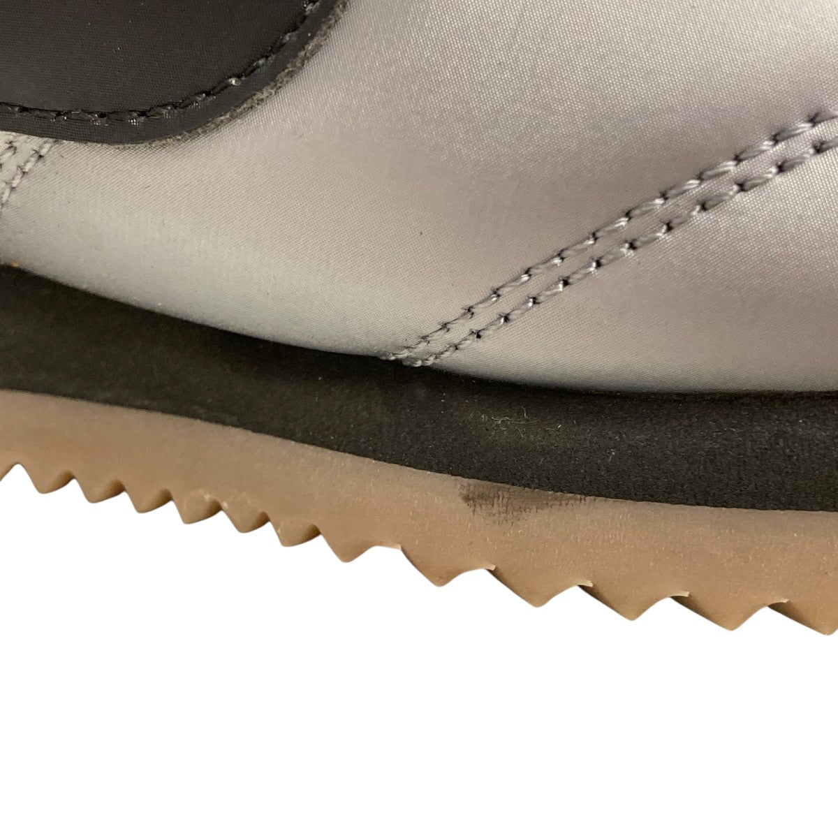 ローカットスニーカー　NIKE CORTEZ SE MTLC COOLHQ3490-099
