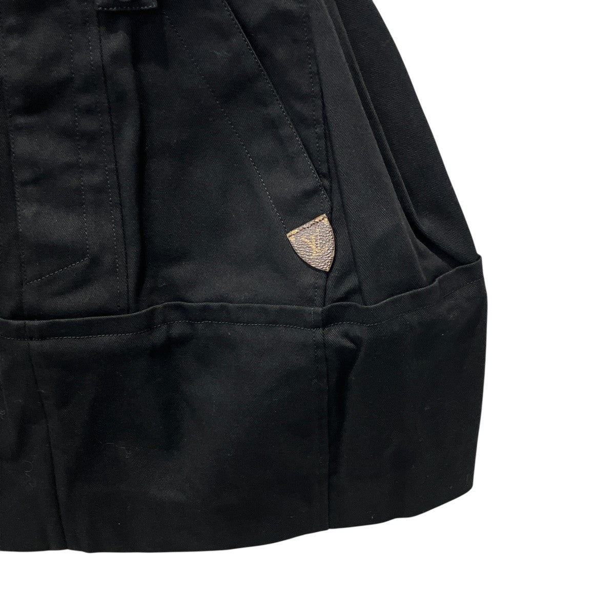 Exaggerated SkirtスカートRW221B N46 FMJU95