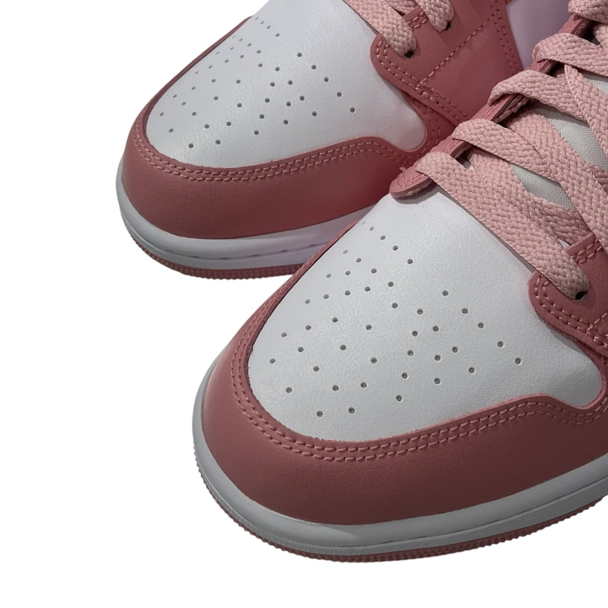 W AIR JORDAN 1 MIDハイカットスニーカーBQ6472-605