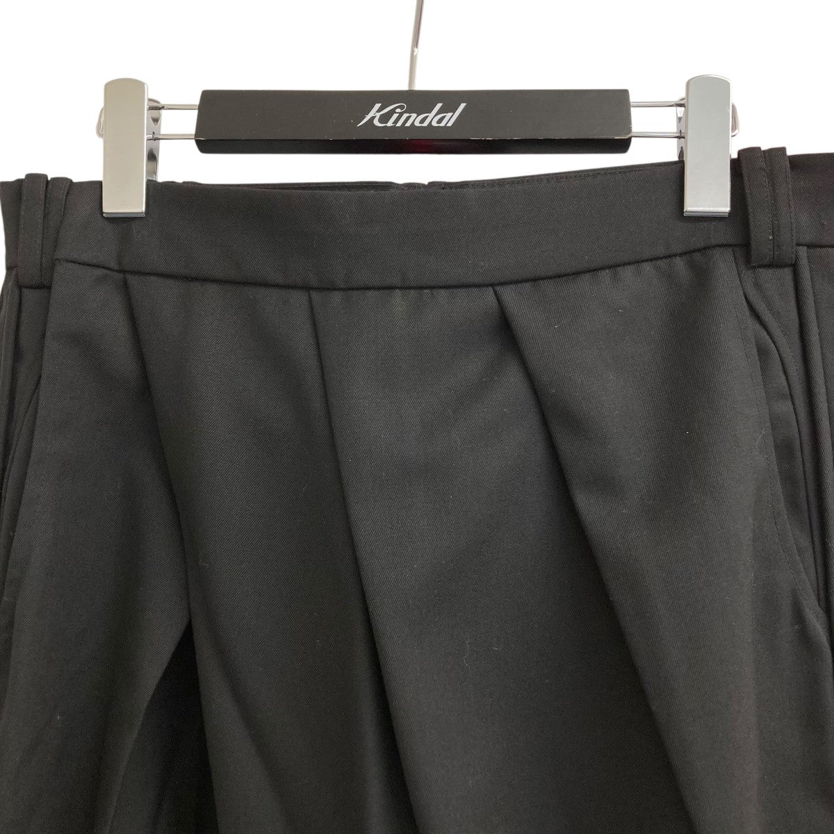 ODOM PLEATED CARROT WIDE TROUSERSパンツN3-SS24N3-PT-02B