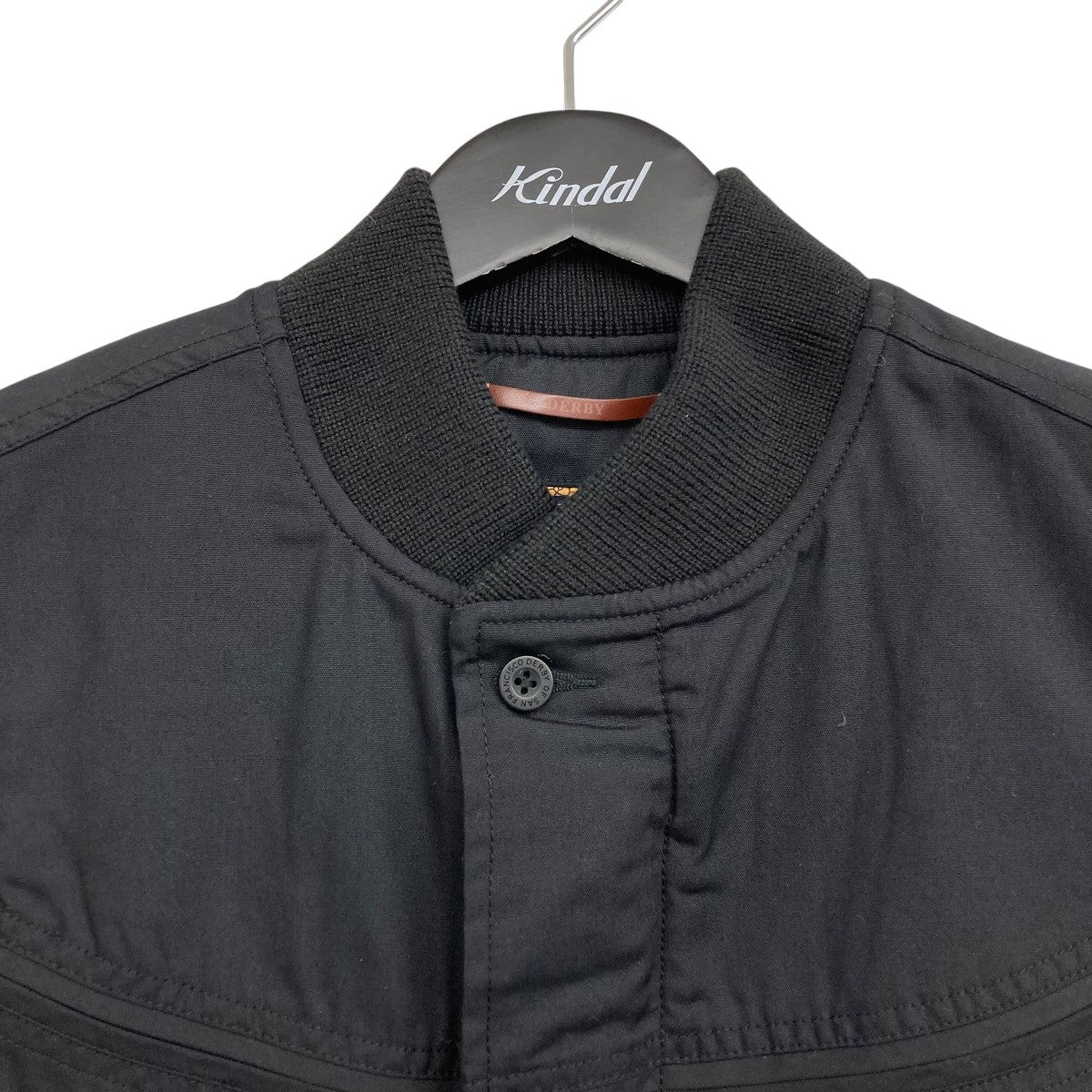 302 Black and Gold Vestベスト302