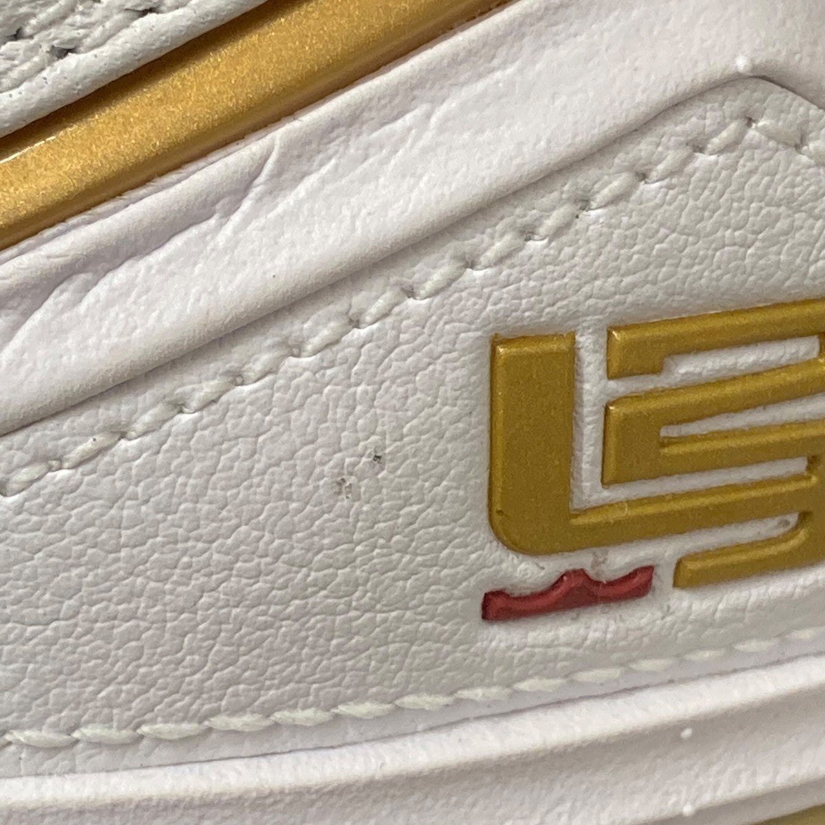 ZOOM LEBRON IIハイカットスニーカーDJ4892-100