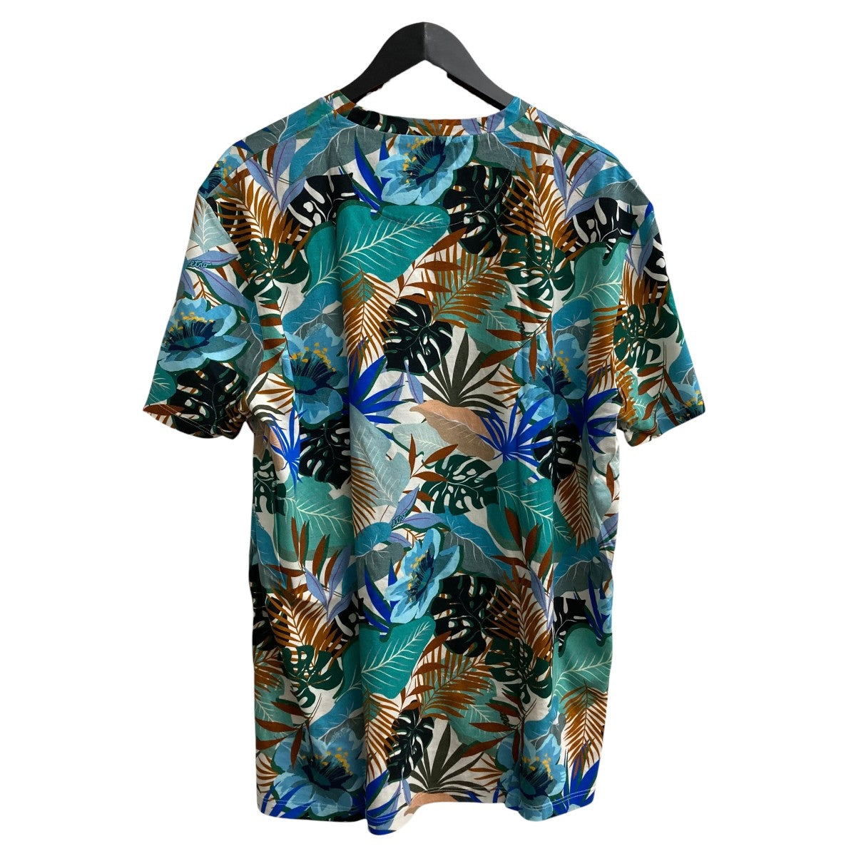 総柄 ボタニカルTシャツ