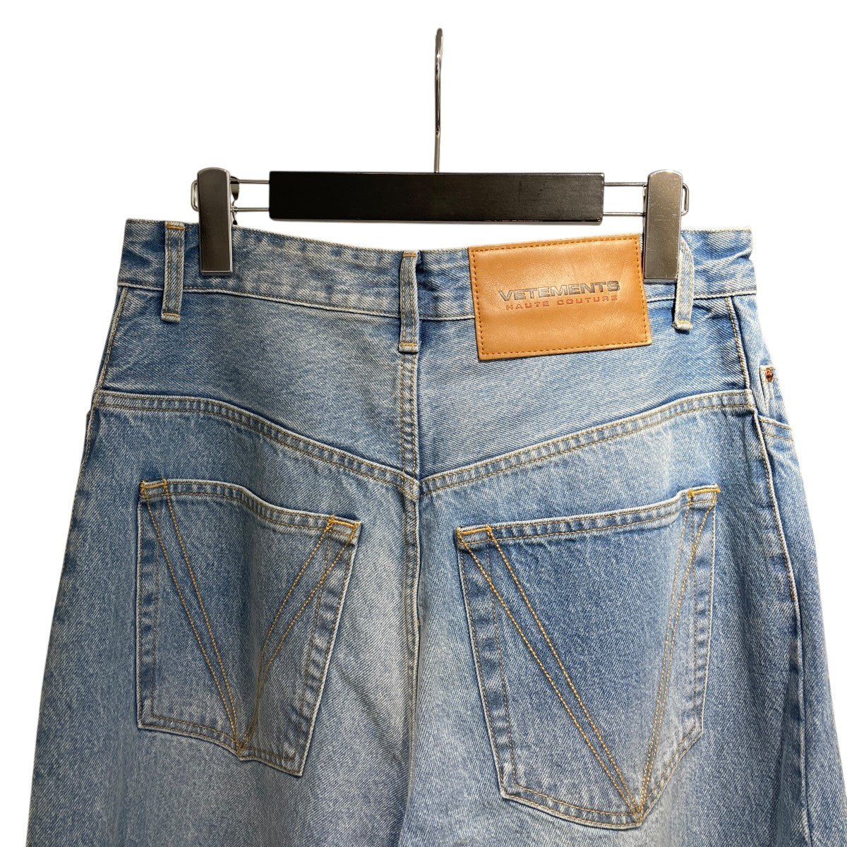 VETEMENTS 24SSウォッシュ加工ワイドレッグスデニムパンツUE64PA140X 古着・中古-4枚目のアイテム画像