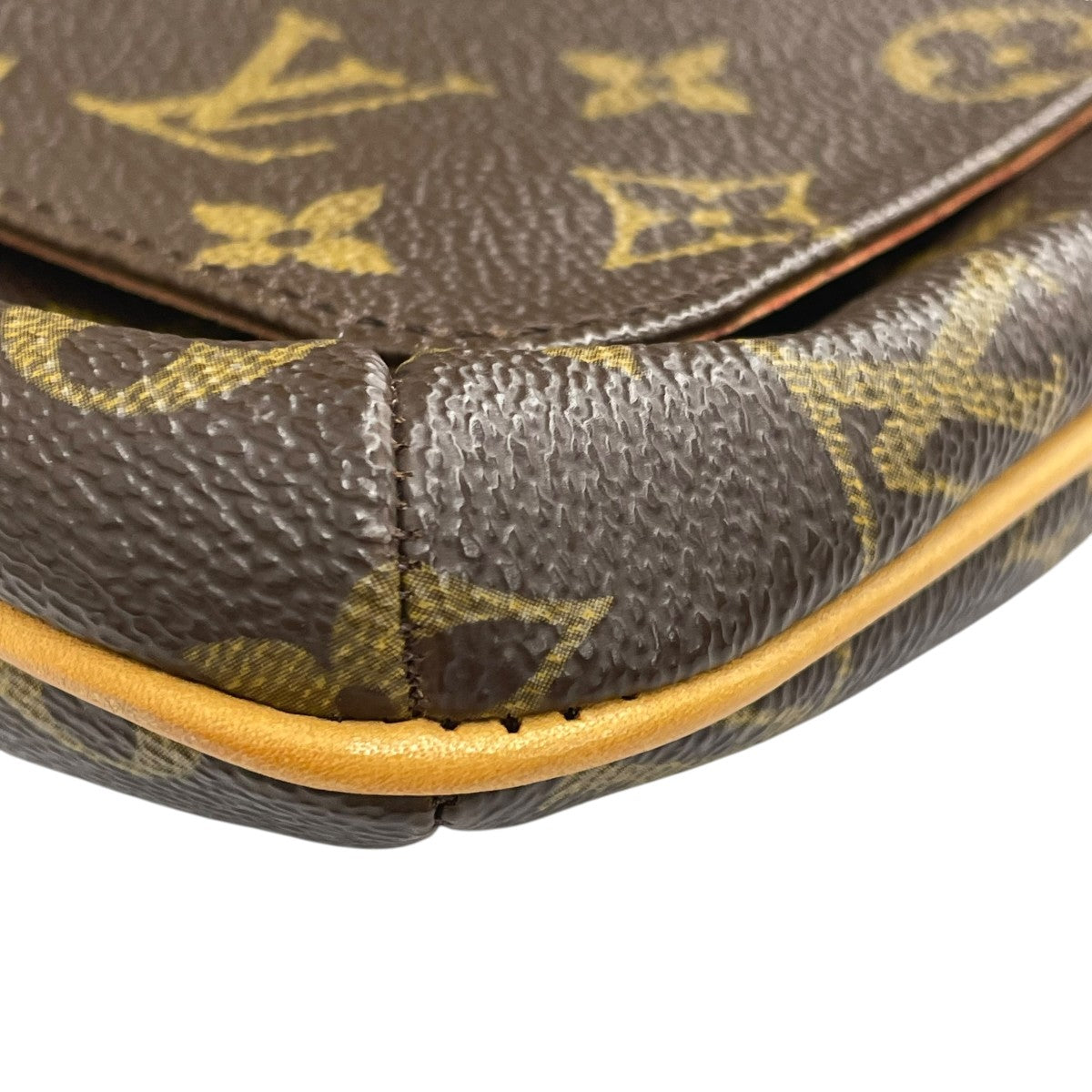LOUIS VUITTON(ルイヴィトン) ミュゼットサルサショートストラップ