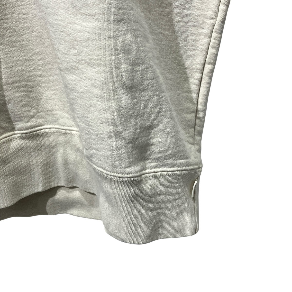 Small Box Crewneckスウェット