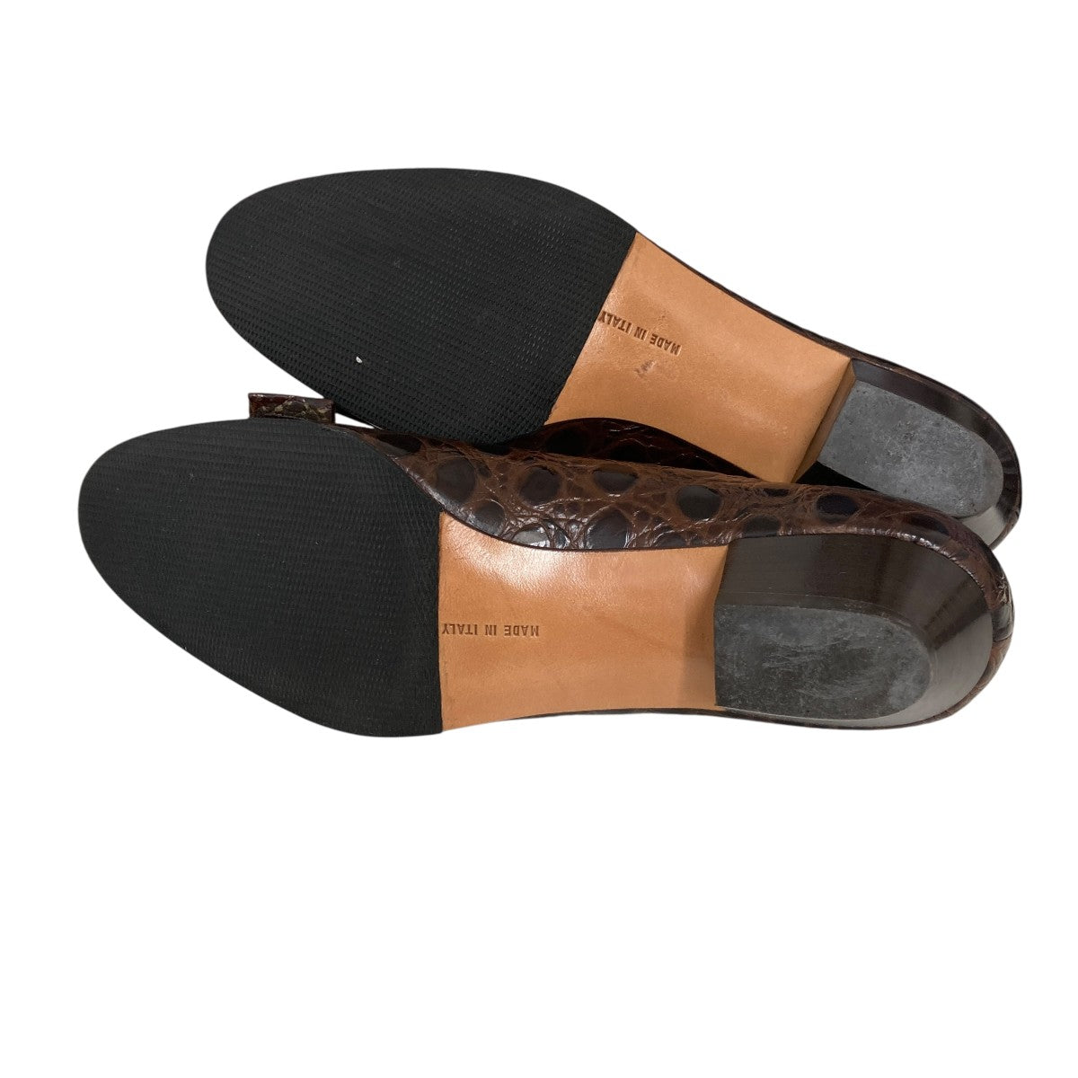 Salvatore Ferragamo(サルヴァトーレフェラガモ) 型押し ヴァラ