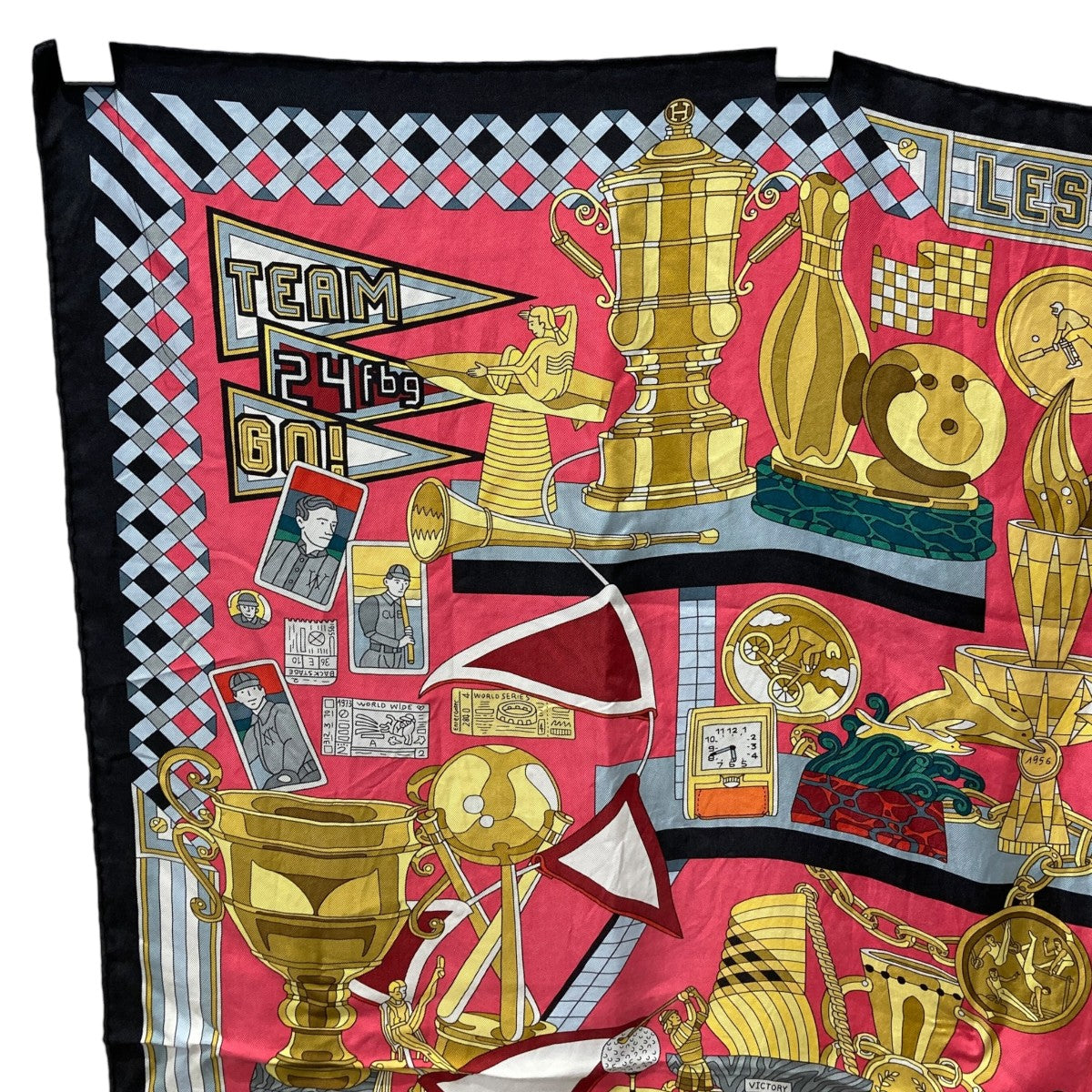 Les Tropheesシルクスカーフ