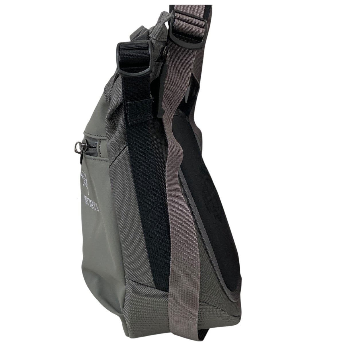 ARC’TERYX BEAMS別注 ARRO 8ショルダーバッグ1780-2039 古着・中古-3枚目のアイテム画像