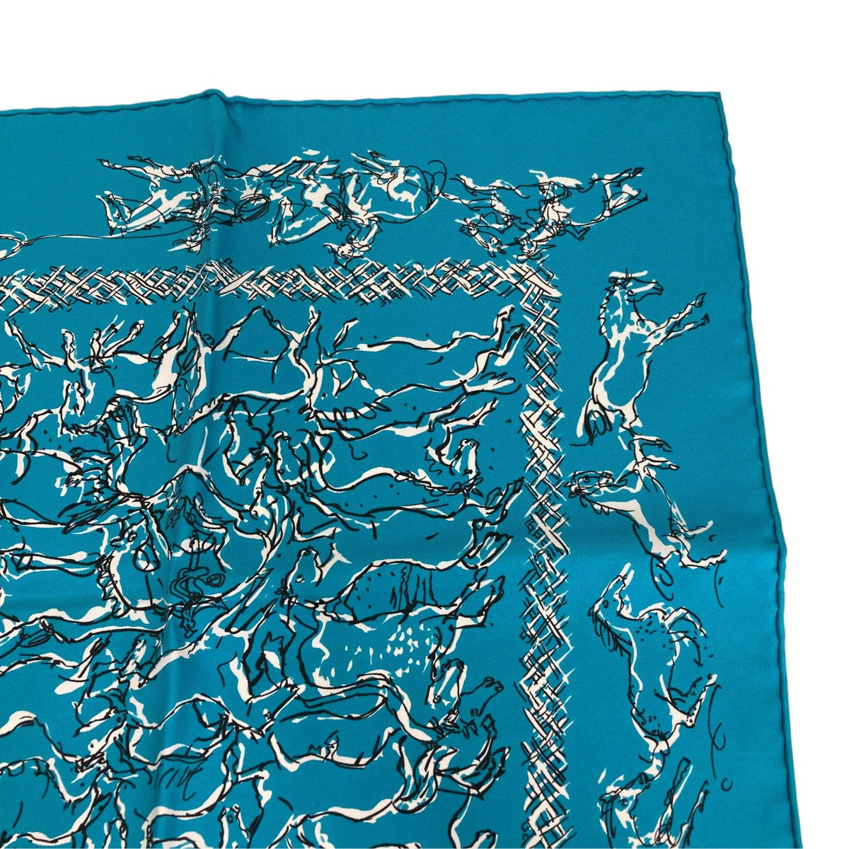HERMES(エルメス) BANDANA TWILL カレ55スカーフ ブルー｜【公式