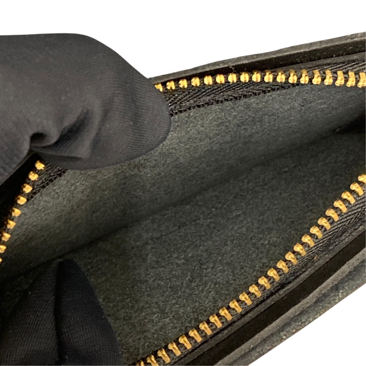 SHOULDER WALLET WITH STAR STUDSショルダーウォレット