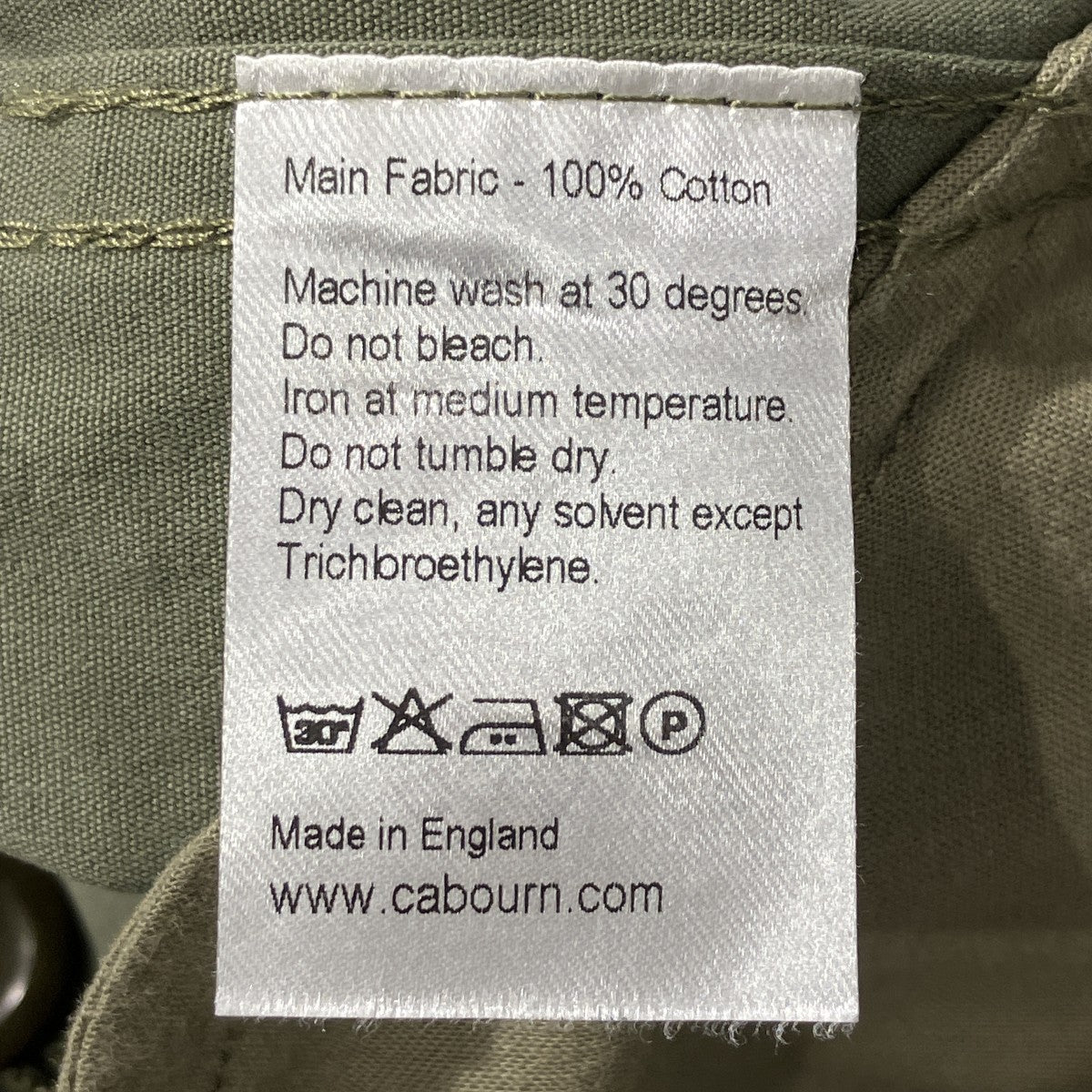 タックパンツ