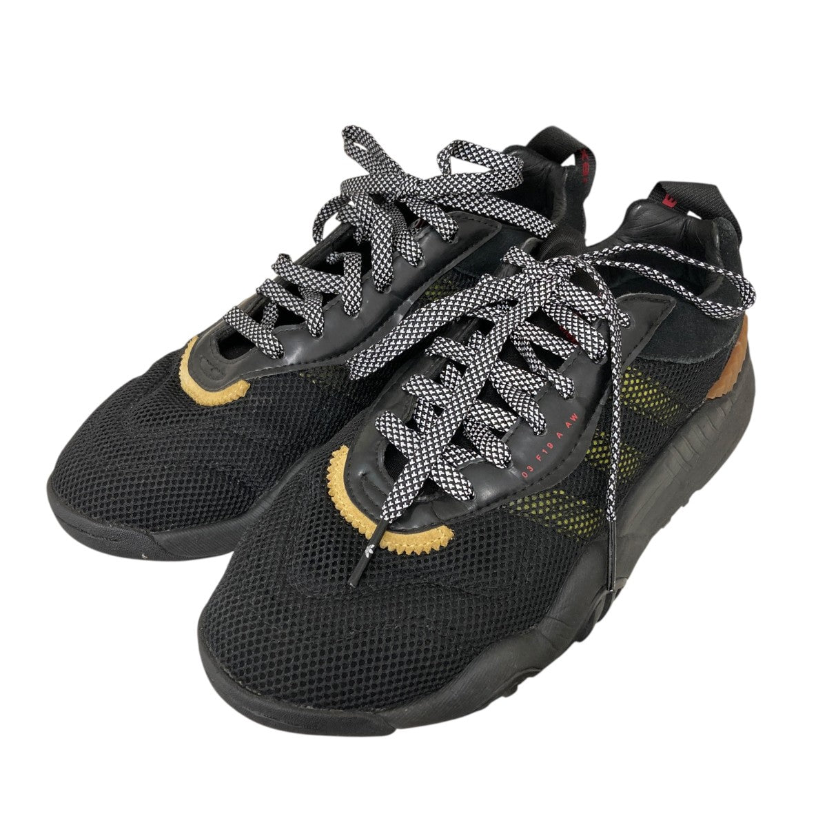 AW Turnout TrainerスニーカーEG4902