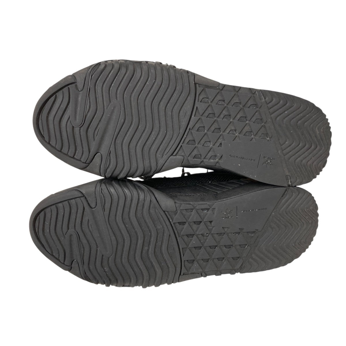 AW Turnout TrainerスニーカーEG4902