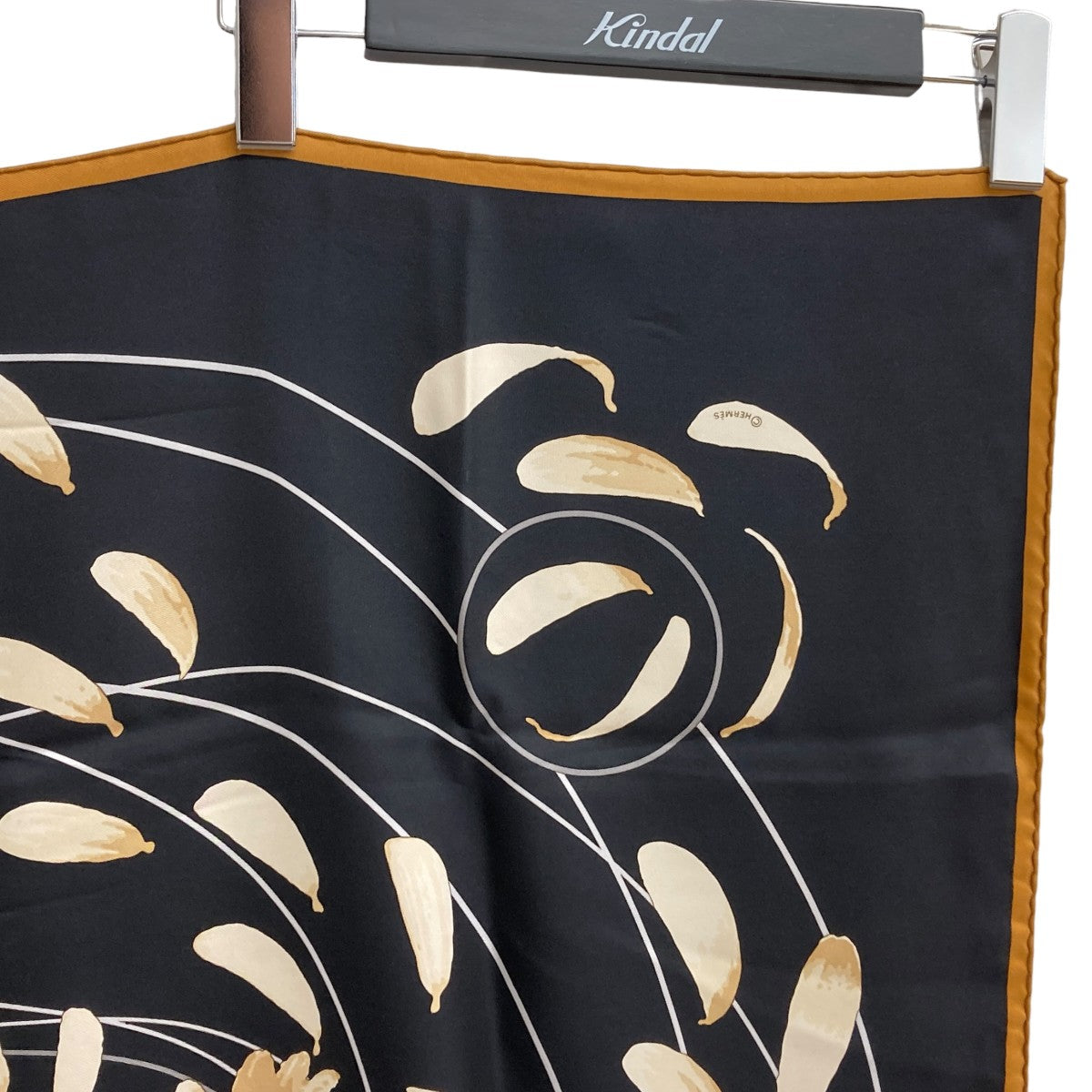 HERMES(エルメス) カレ90 Augre Du Ventスカーフ ブラック×ベージュ