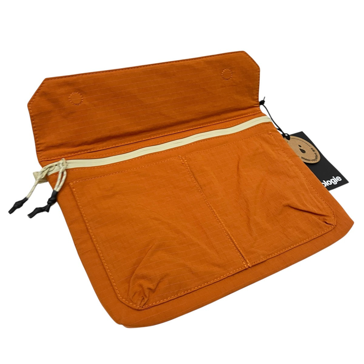 Utility Musette Mediumクラッチバッグ ユニセックス