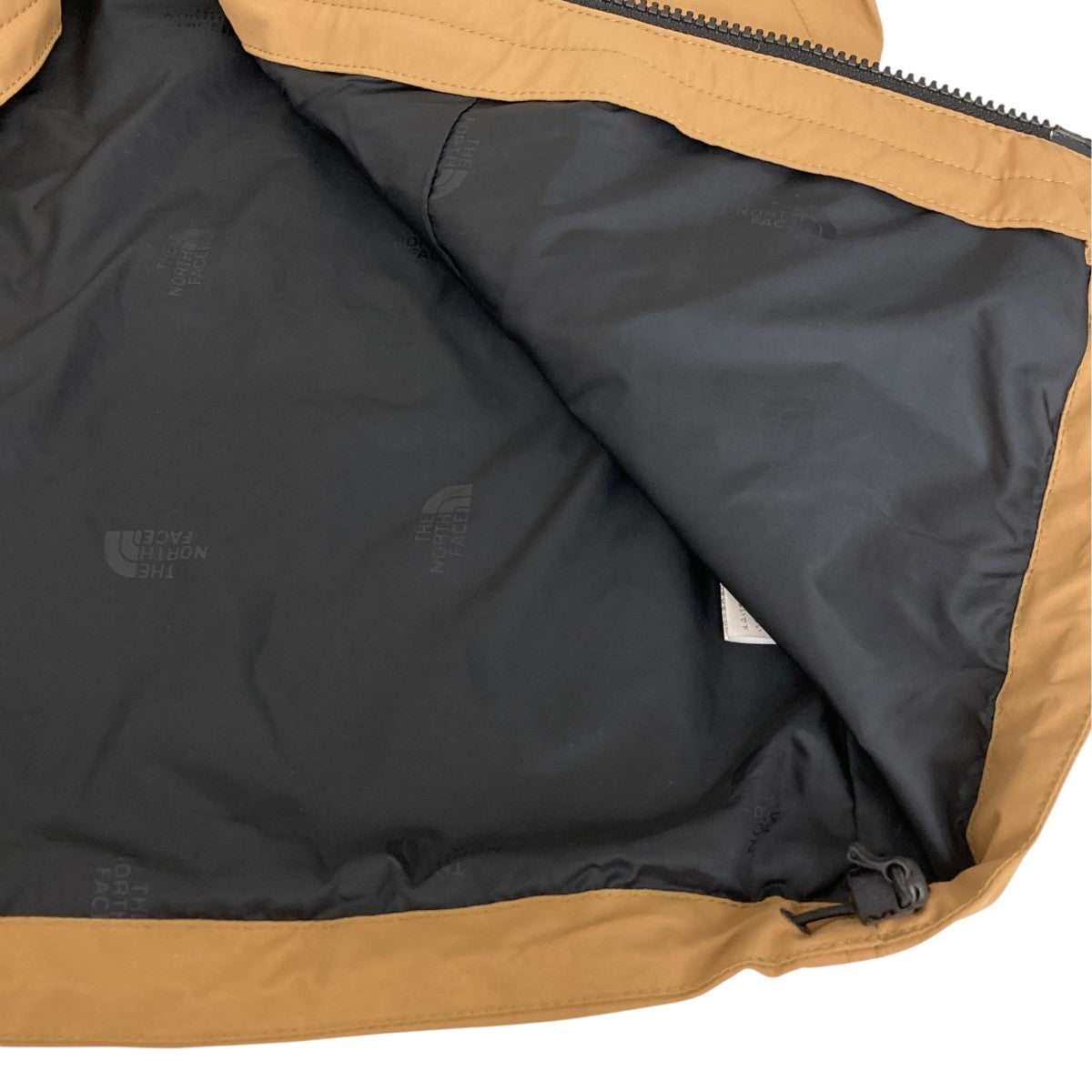 Mountain Light JacketマウンテンパーカーNPW61831