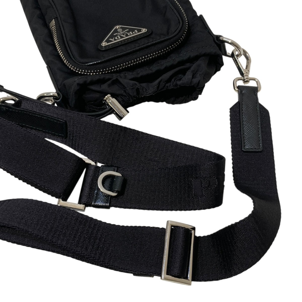 PRADA Re-Nylon スマートフォンケース2ZH155 古着・中古-5枚目のアイテム画像