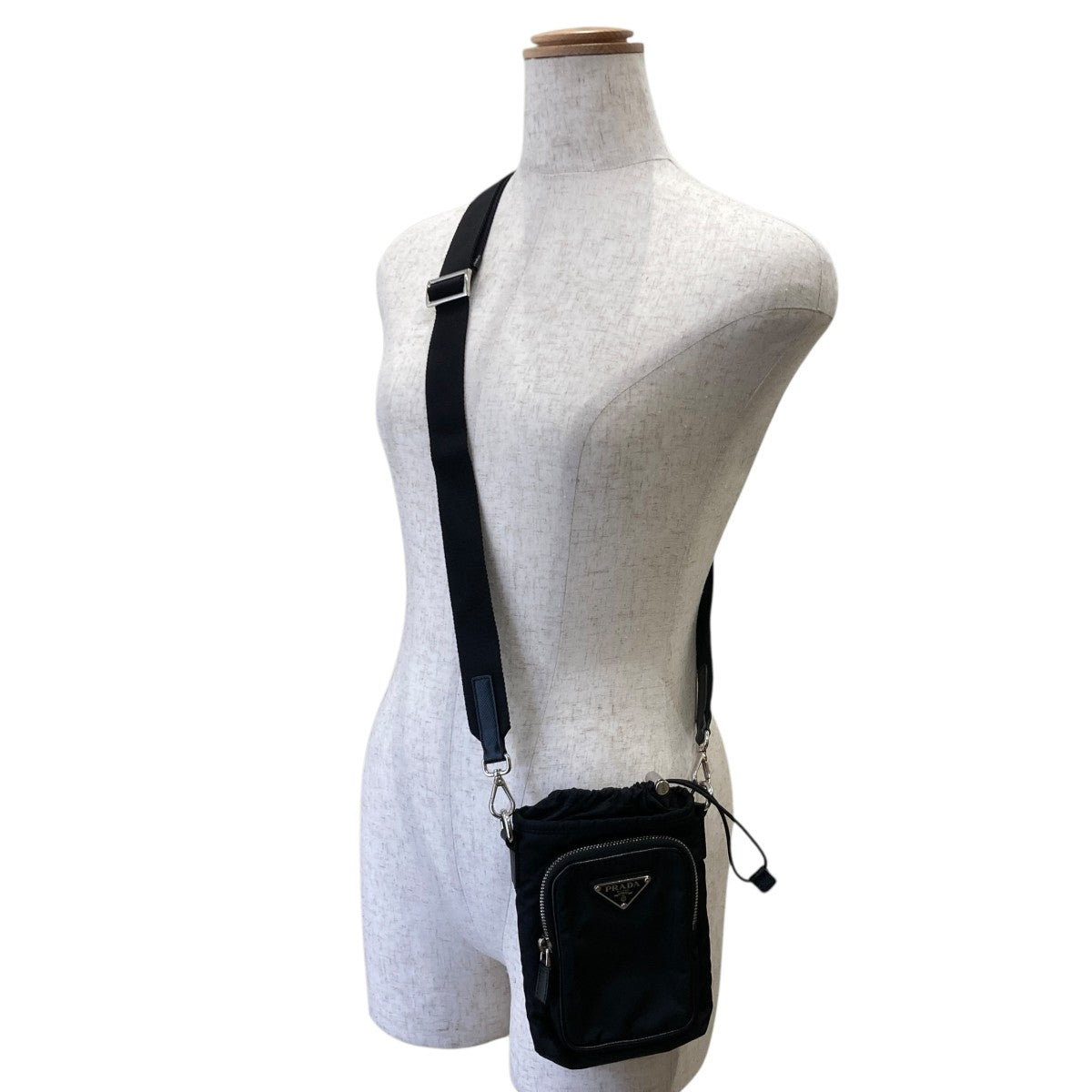 PRADA Re-Nylon スマートフォンケース2ZH155 古着・中古-7枚目のアイテム画像