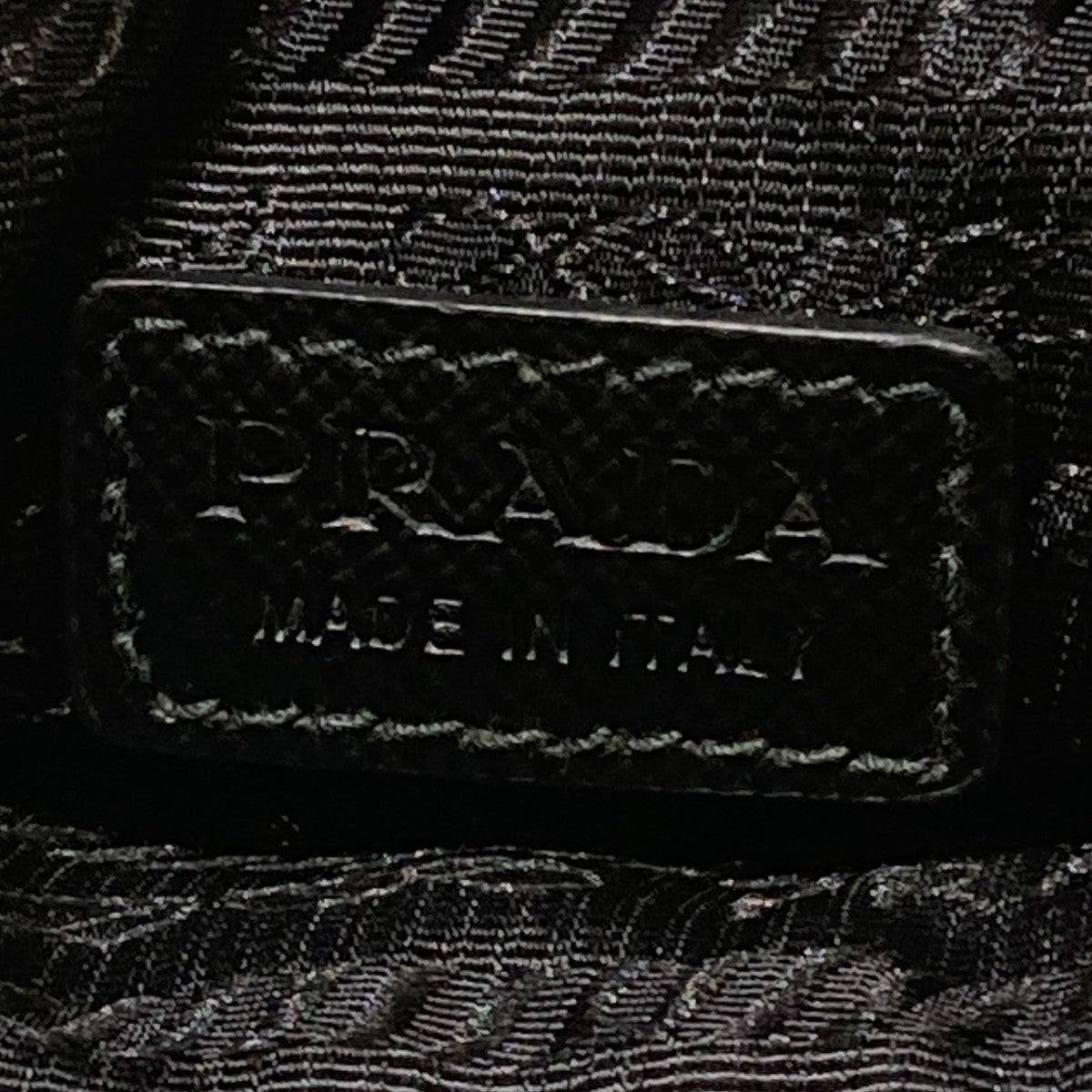 PRADA Re-Nylon スマートフォンケース2ZH155 古着・中古-8枚目のアイテム画像