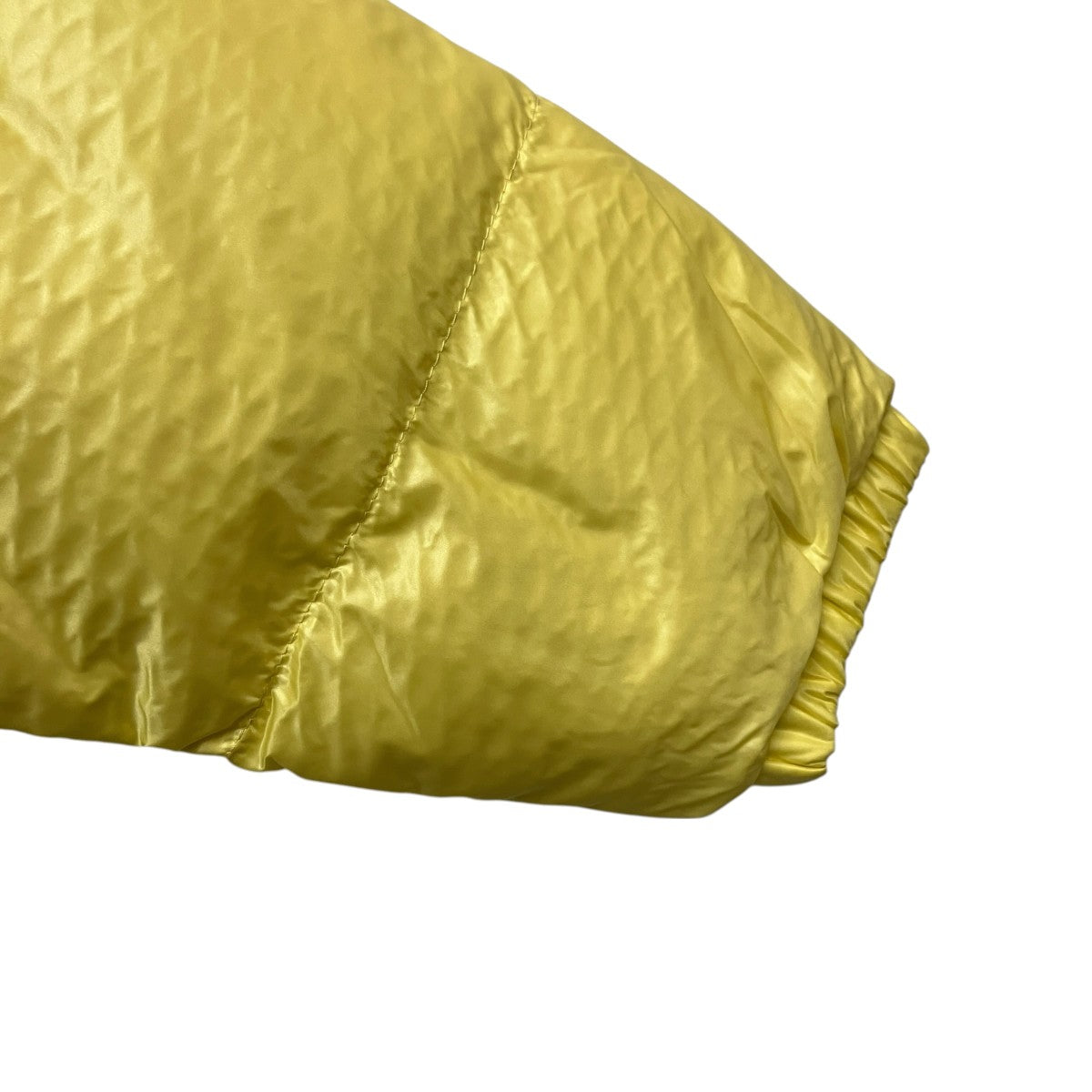 MONCLER Apront Diamond Quilted Short Down JacketダウンジャケットH20931A00018 古着・中古-4枚目のアイテム画像