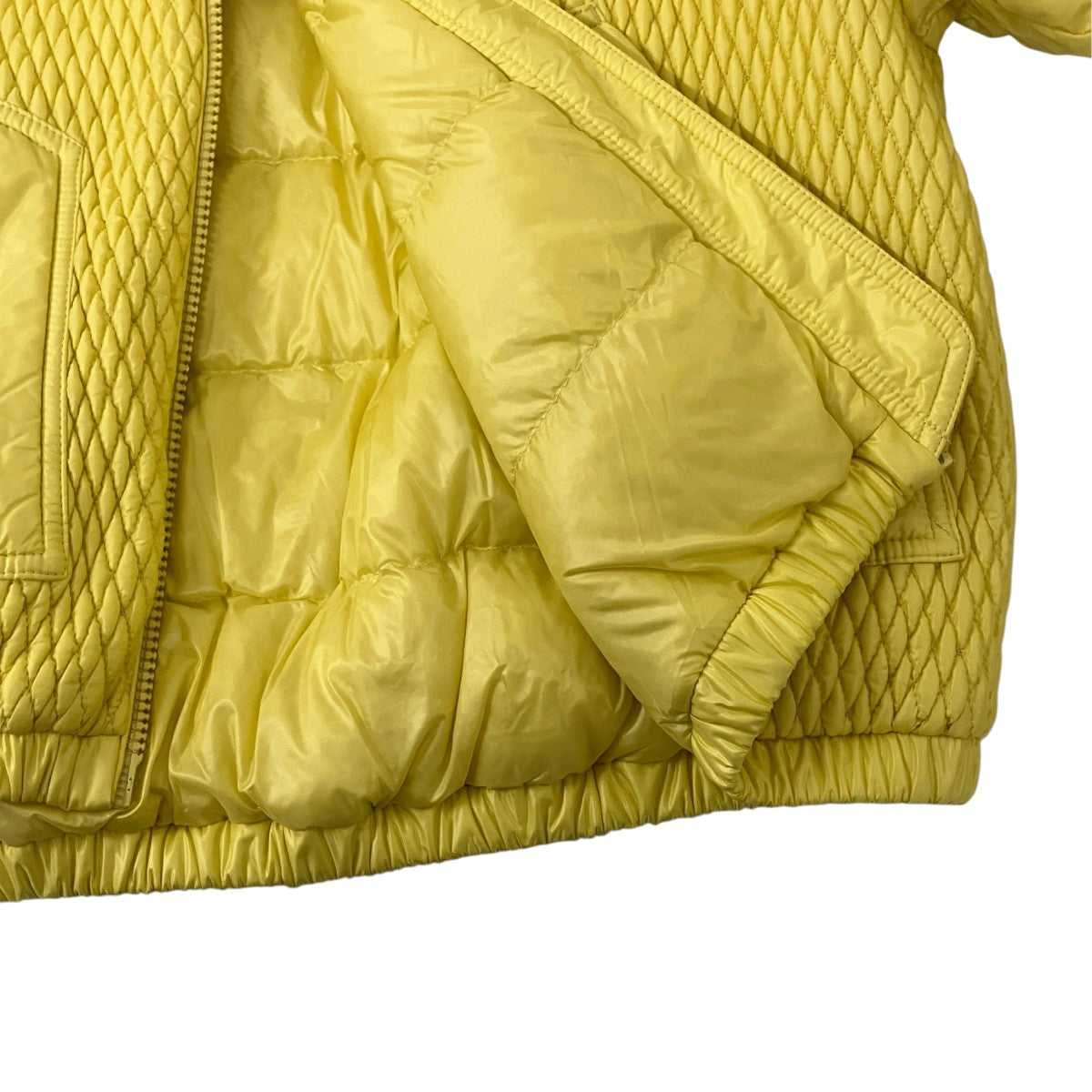 MONCLER Apront Diamond Quilted Short Down JacketダウンジャケットH20931A00018 古着・中古-5枚目のアイテム画像