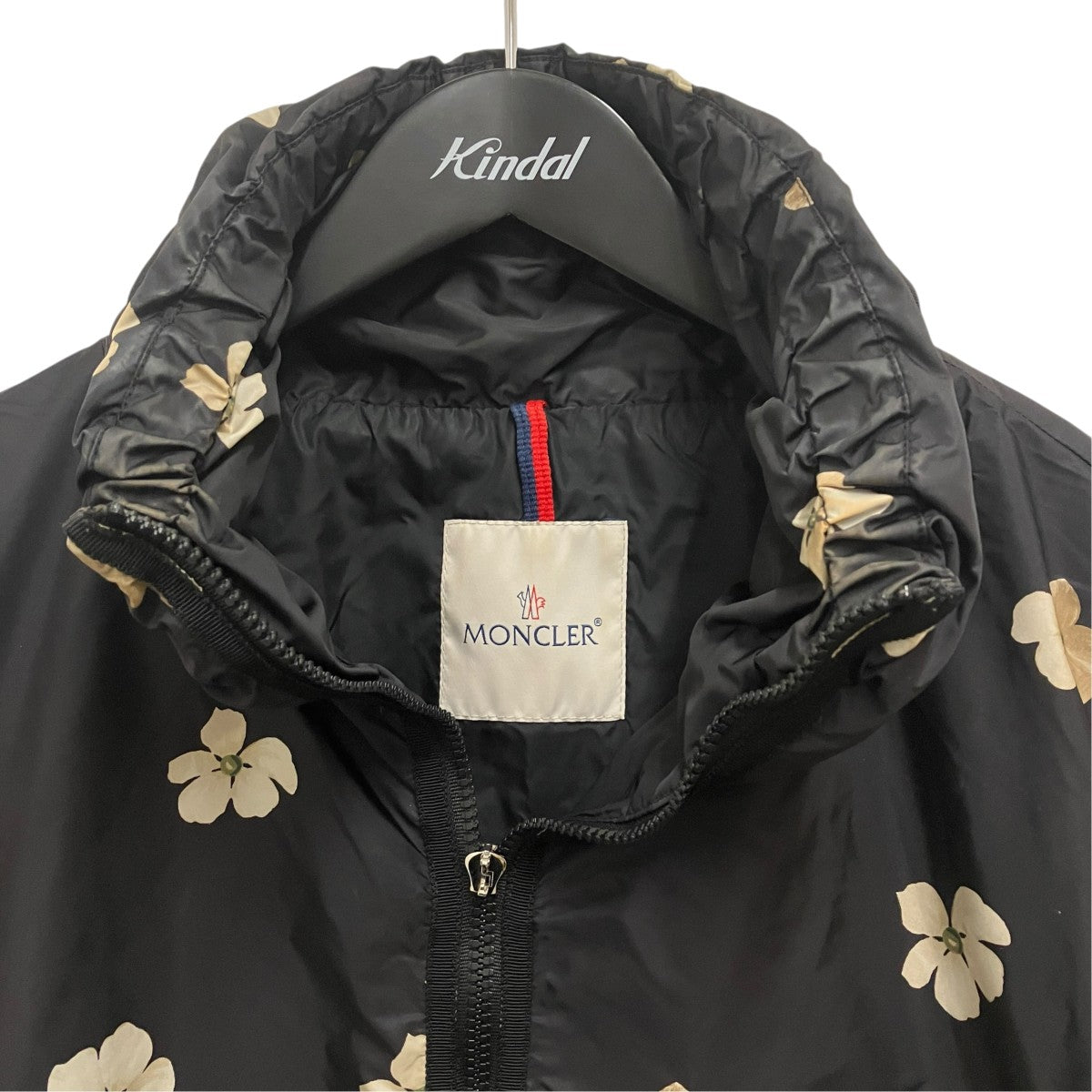 MONCLER coryphene giubbotto花柄ナイロンジャケットB10934617105 古着・中古-3枚目のアイテム画像