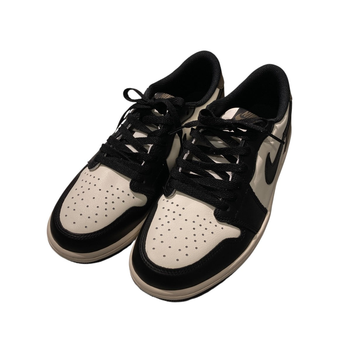 NIKE AIR JORDAN 1 RETRO LOW OGスニーカーCZ0790-102 古着・中古-1枚目のアイテム画像