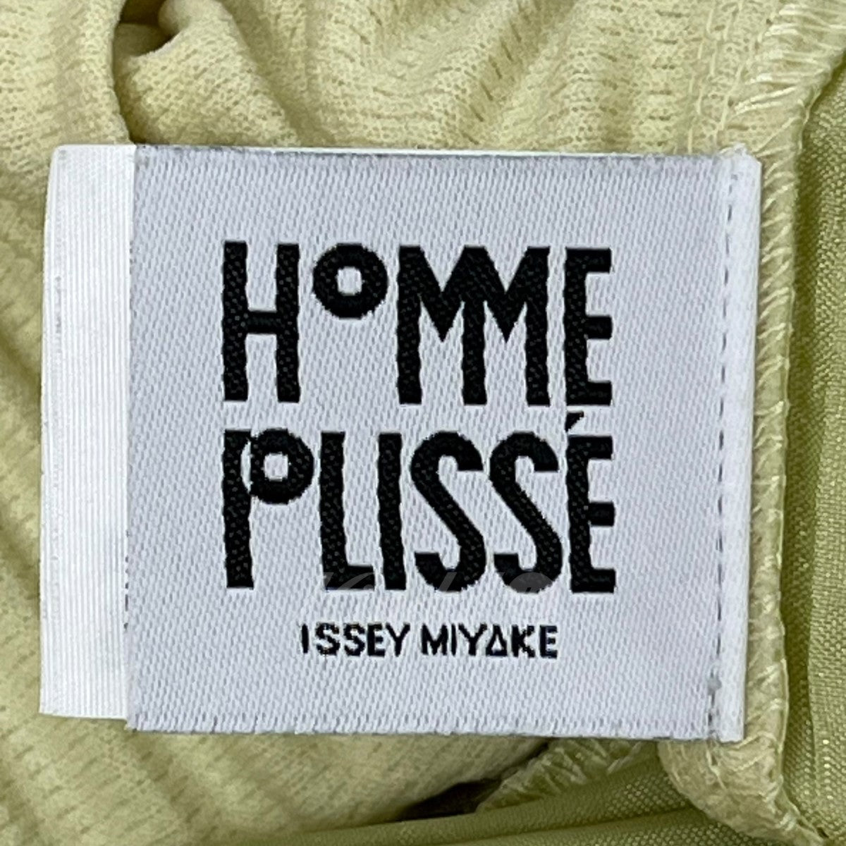 HOMME PLISSE ISSEY MIYAKE(オム プリーツ イッセイミヤケ) プリーツパンツ HP23JF152 イエロー サイズ 2｜【公式】カインドオルオンライン  ブランド古着・中古通販【kindal】