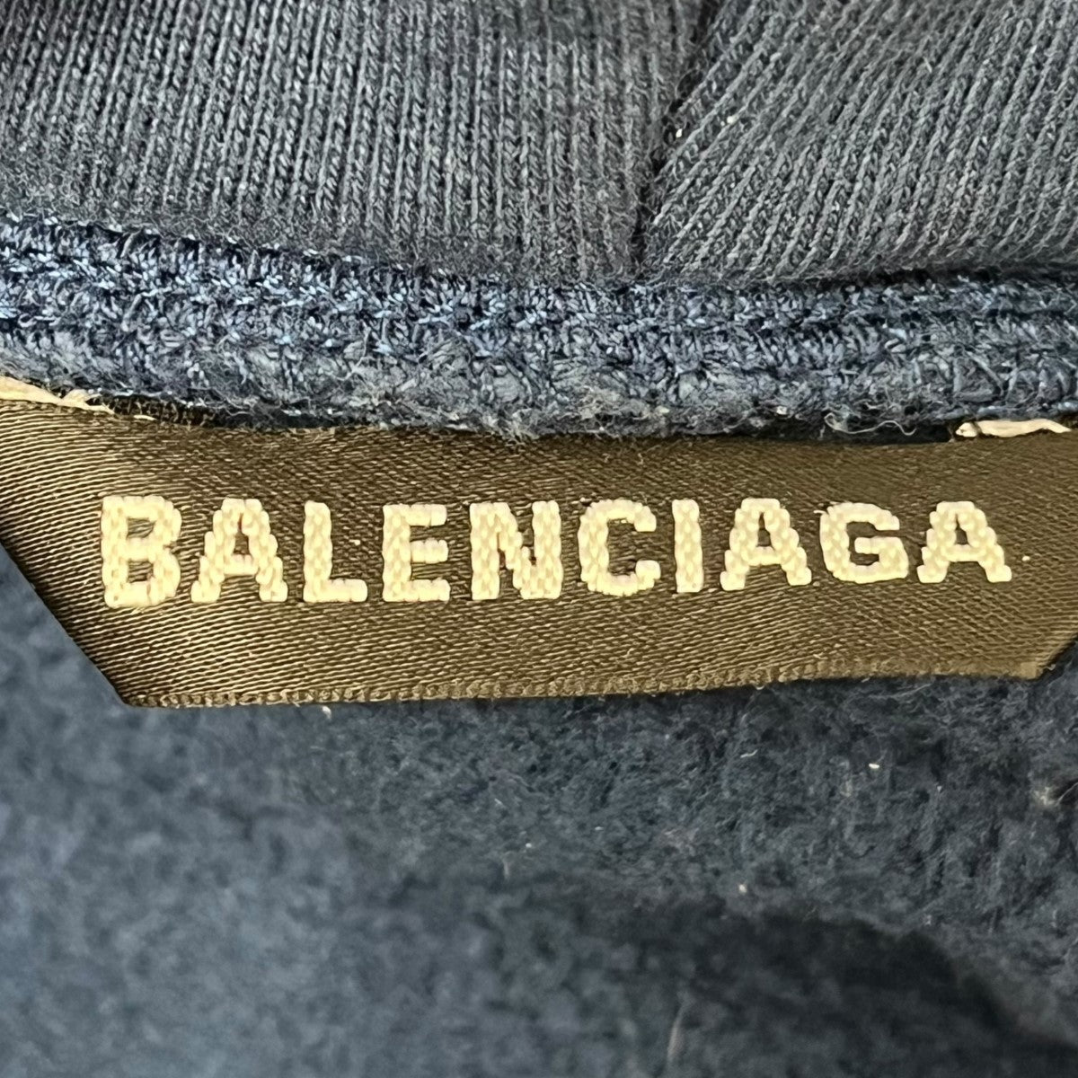 BALENCIAGA(バレンシアガ) ダメージ加工アスリートプリントプルオーバーパーカー 6641679 ブルー サイズ  S｜【公式】カインドオルオンライン ブランド古着・中古通販【kindal】