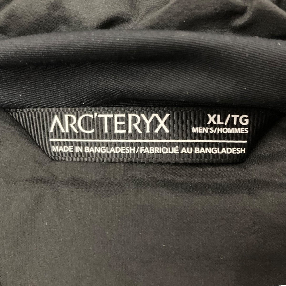 アークテリクスのATOM AR HOODY アトムフーディーです。 ARC’TERYX アウター 古着・中古アイテム