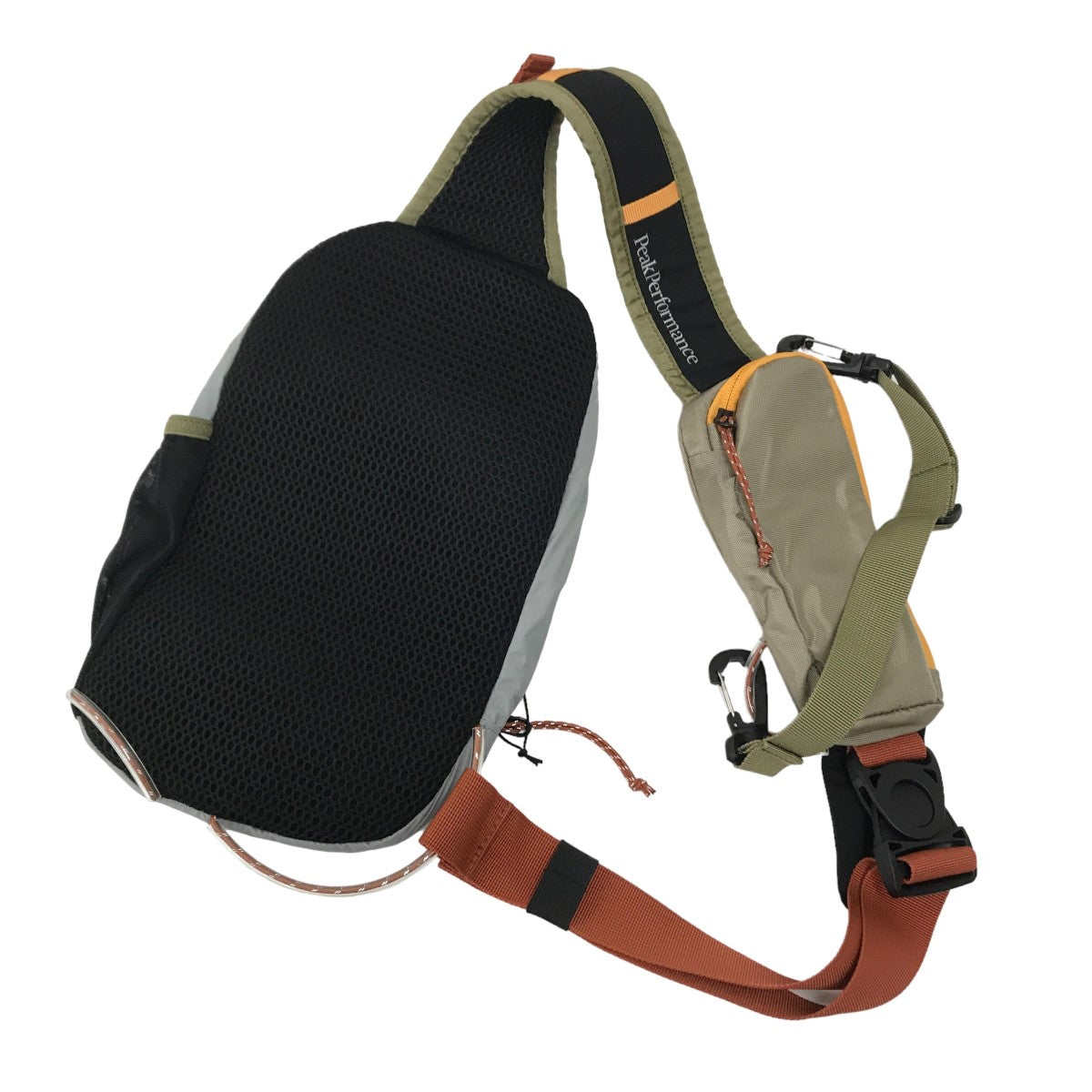 Peak Performance(ピークパフォーマンス) 4．5L Outdoor Slingbag ボディバッグ G78361050  G78361050 グレー｜【公式】カインドオルオンライン ブランド古着・中古通販【kindal】