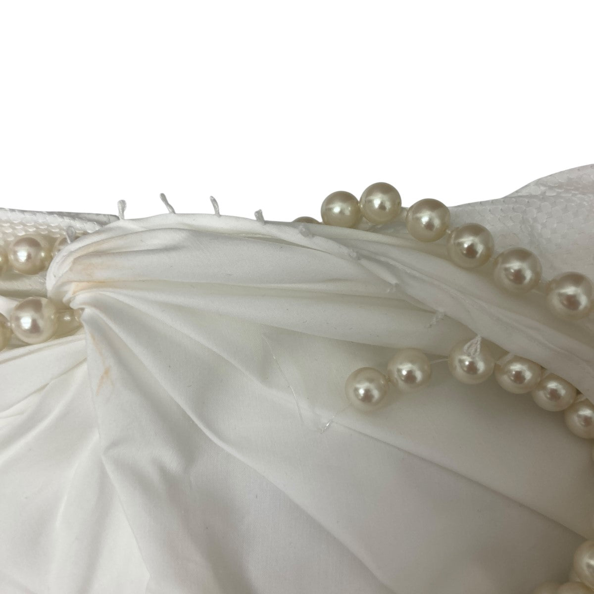 パール付きノースリーブカットソー