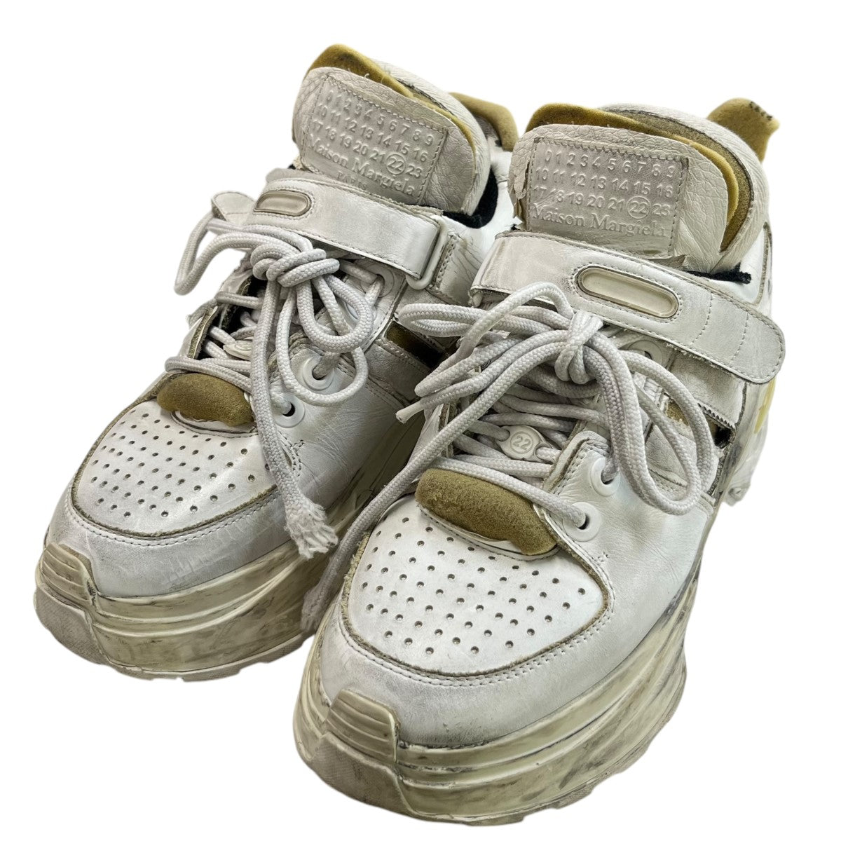 Maison Margiela（メゾンマルジェラ） Maison Margiela メゾンマルジェラのUSED加工スニーカーです。 古着・中古 アイテム
