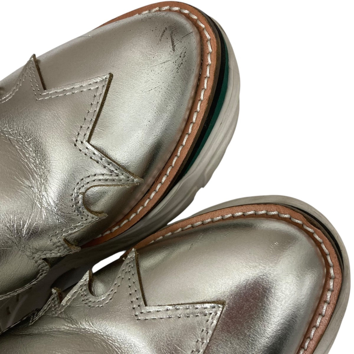 ハイカットスニーカー