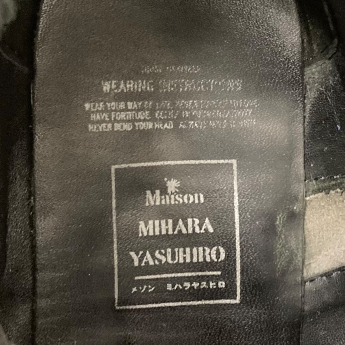 ハイカットスニーカー