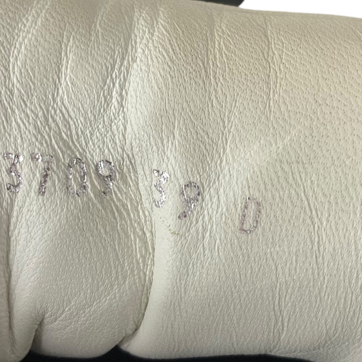 ロートップスニーカー