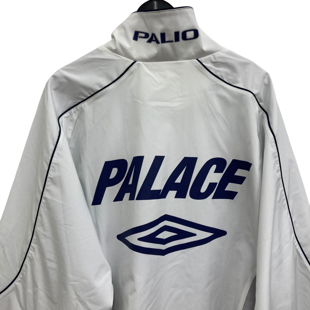 umbro トラックジャケット ジャージ 袖プリント 古着 白 Lサイズ umbro トラックジャケット ジャージ 刺繍ロゴ 古着 白 Lサイズ