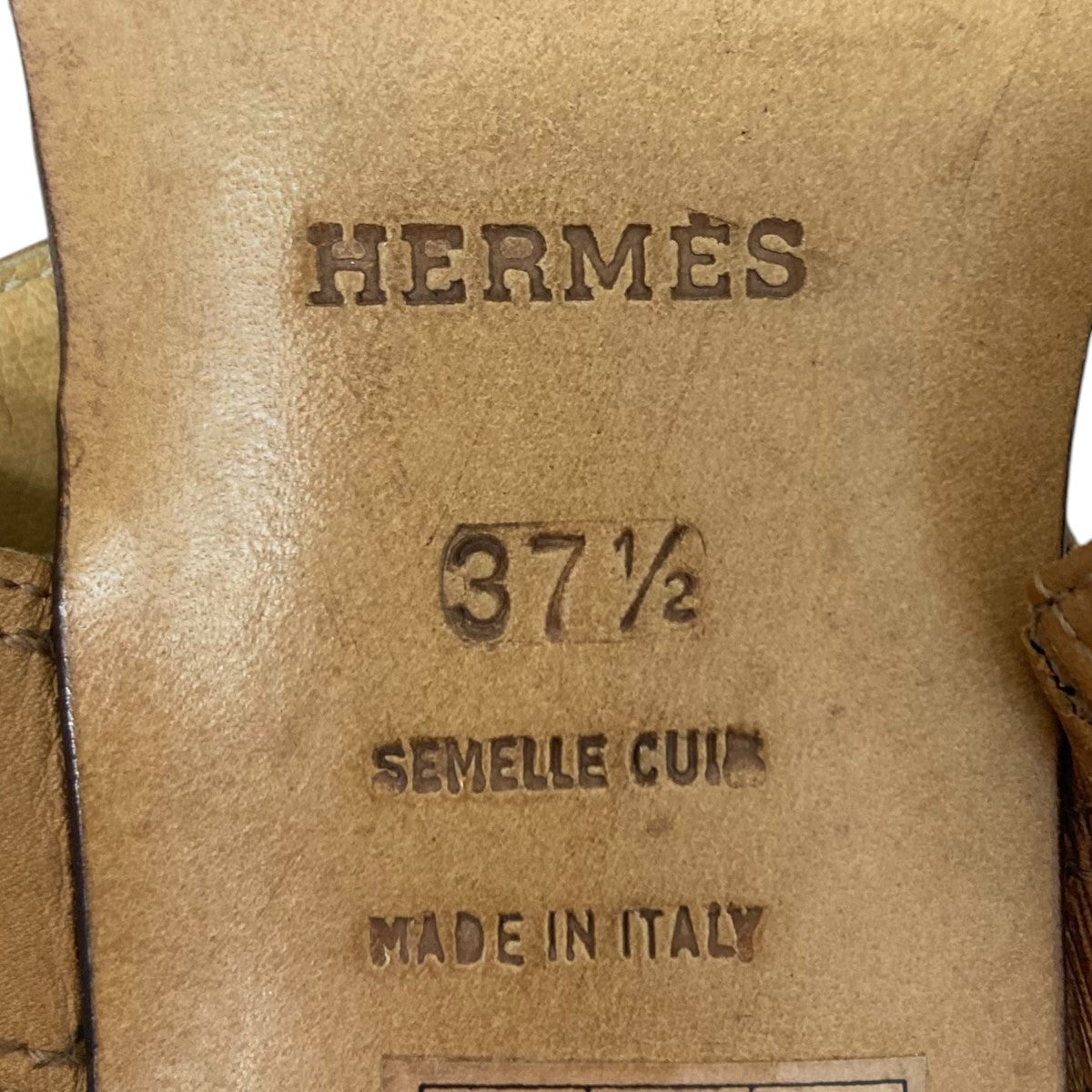 HERMES 古着・中古 エルメスのストラップサンダルです。