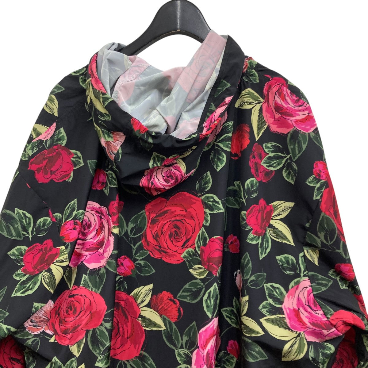 Palm Angels 古着・中古 パームエンジェルスのRose Windbreaker Jacket アノラックパーカーです。