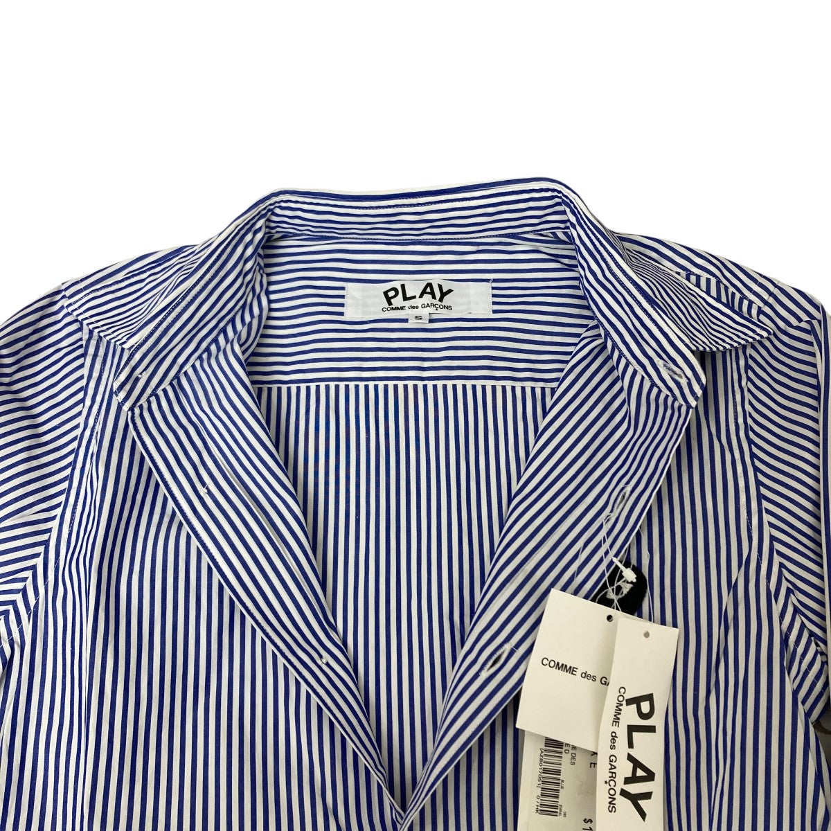 PLAY COMME des GARCONS 古着・中古 プレイコムデギャルソンのロゴストライプシャツ です。