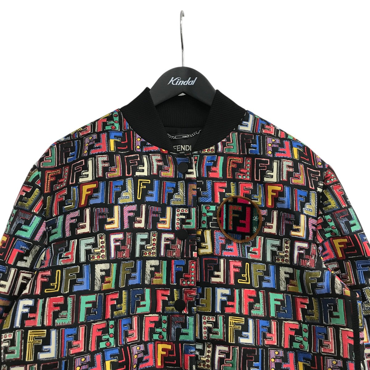 FENDI ブルゾンFJ6821 A1EA 古着・中古-3枚目のアイテム画像