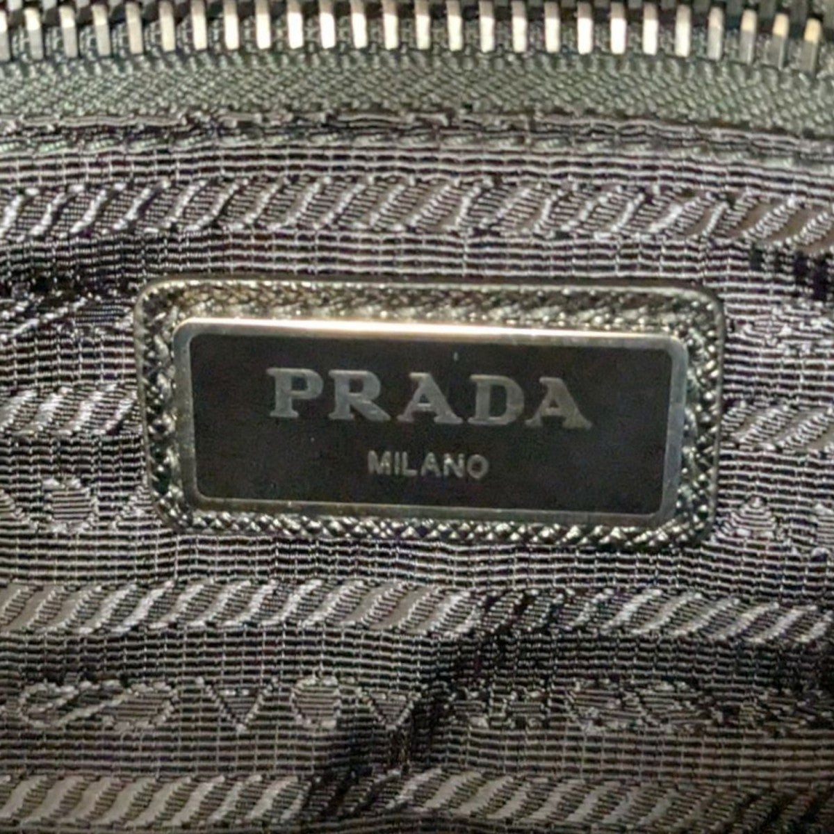 PRADA(プラダ) ナイロンバックパック 2VZ064 ブラック｜【公式