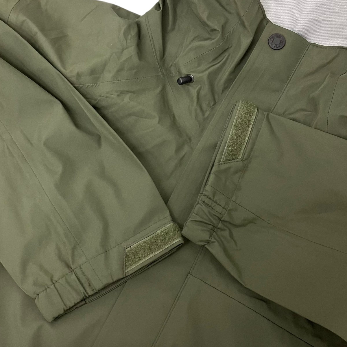 THE NORTH FACE(ザノースフェイス) ナイロンジャケット NP12401 カーキ